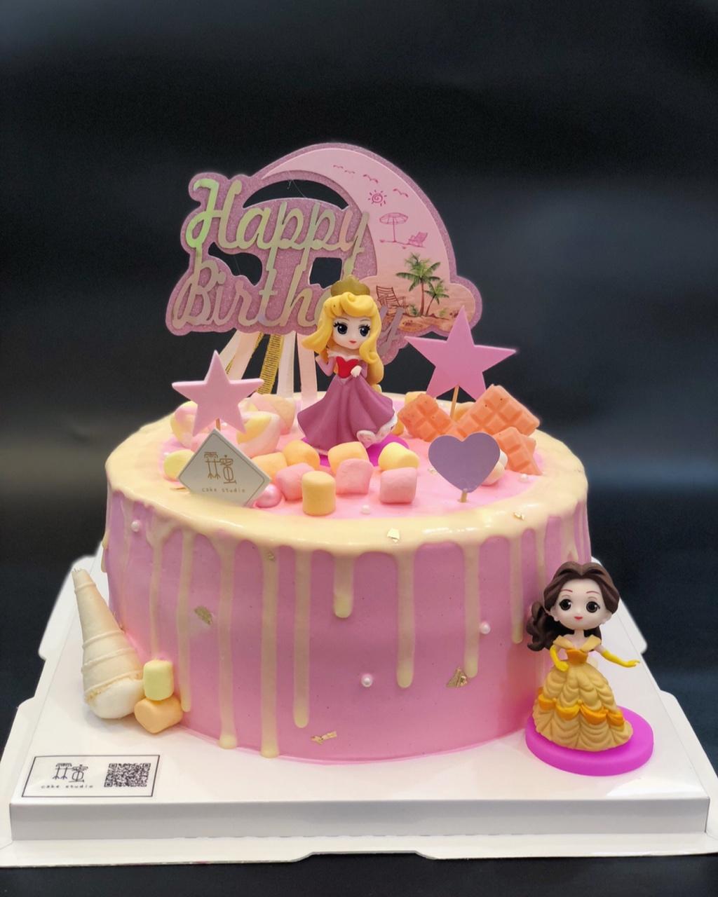 爱烘培的老仙女做的白雪公主生日蛋糕