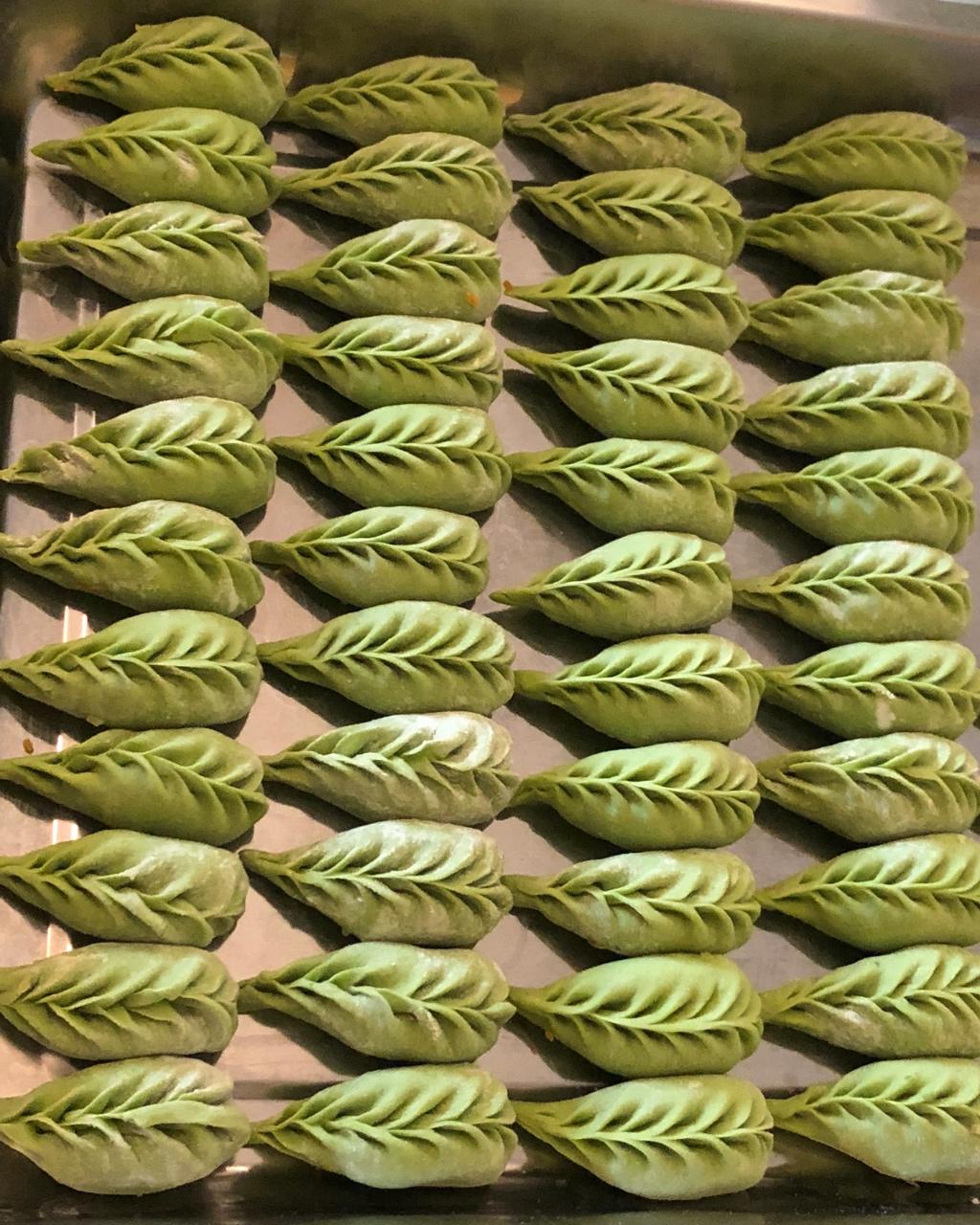 彩色柳叶饺子