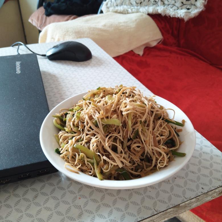 凉拌豆腐丝（无油素菜）（凉拌云丝）的做法
