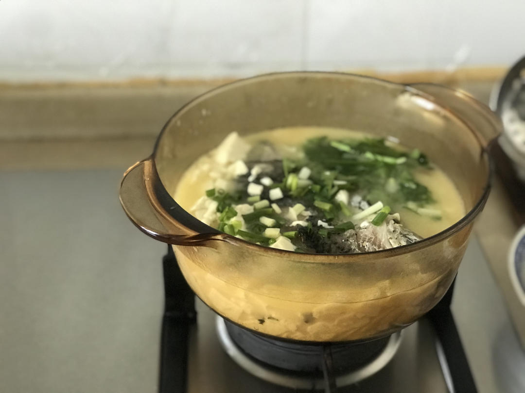 奶白鲫鱼豆腐汤|一条鱼最后的温柔