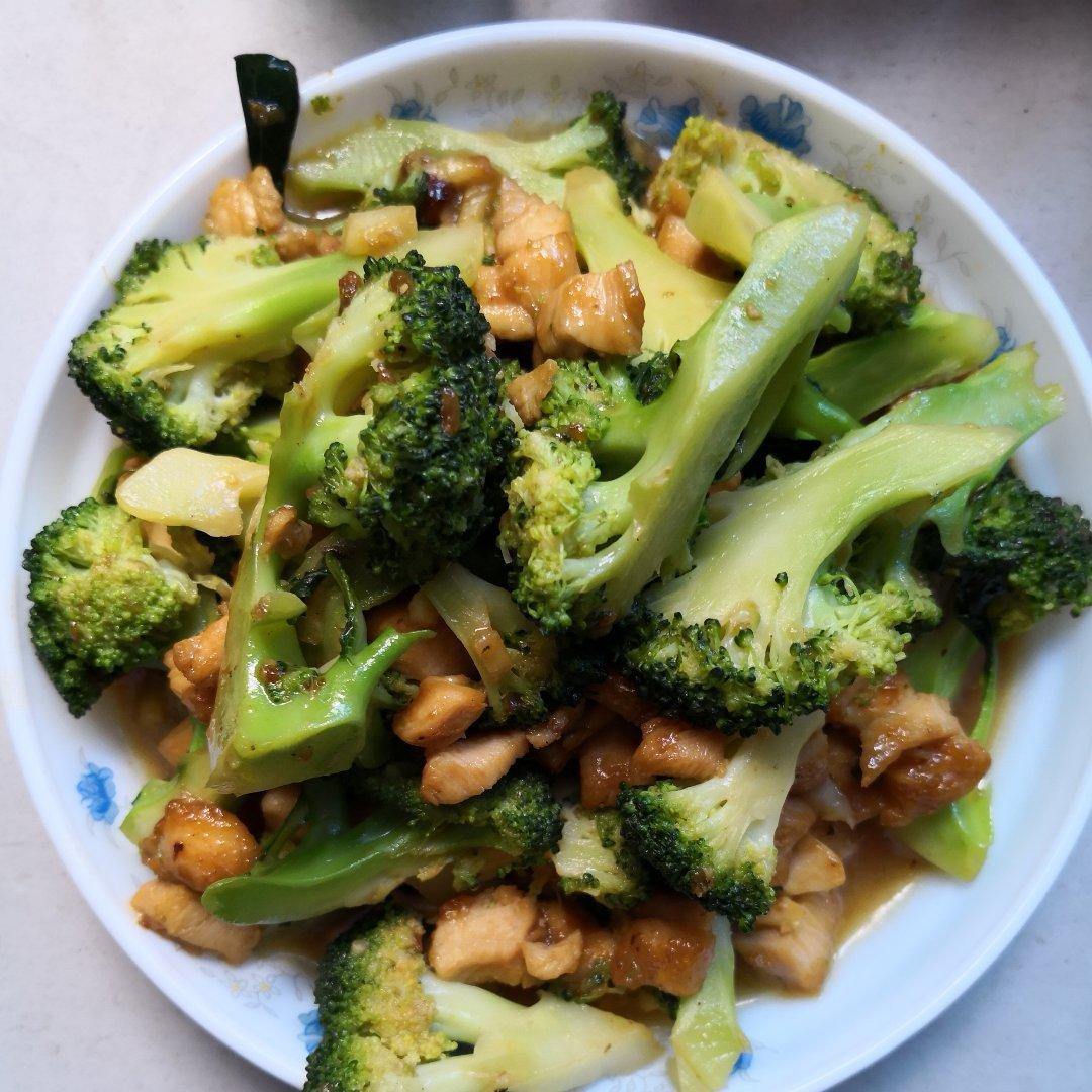 西兰花炒鸡胸肉