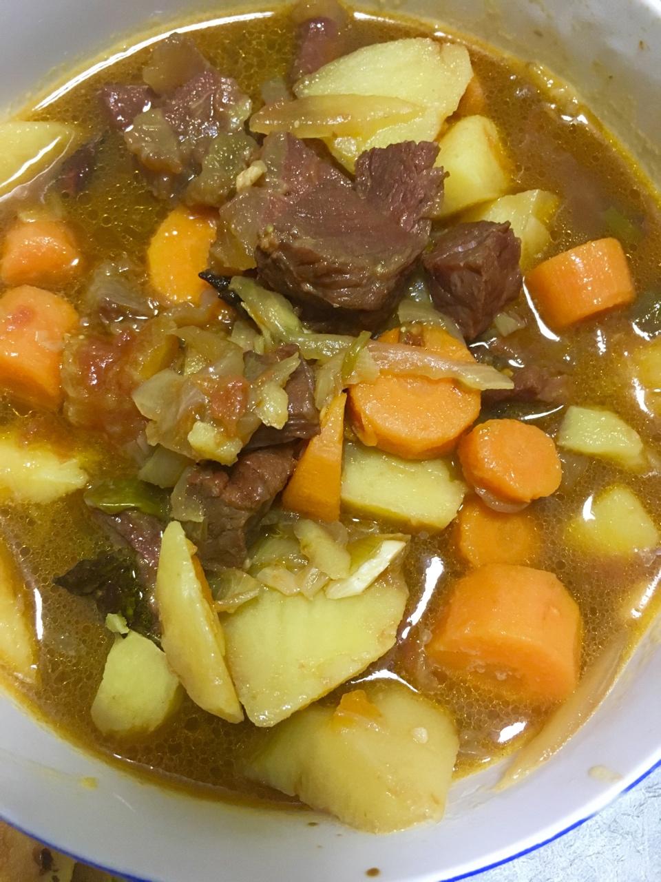 红烧牛肉土豆 （独家秘制）