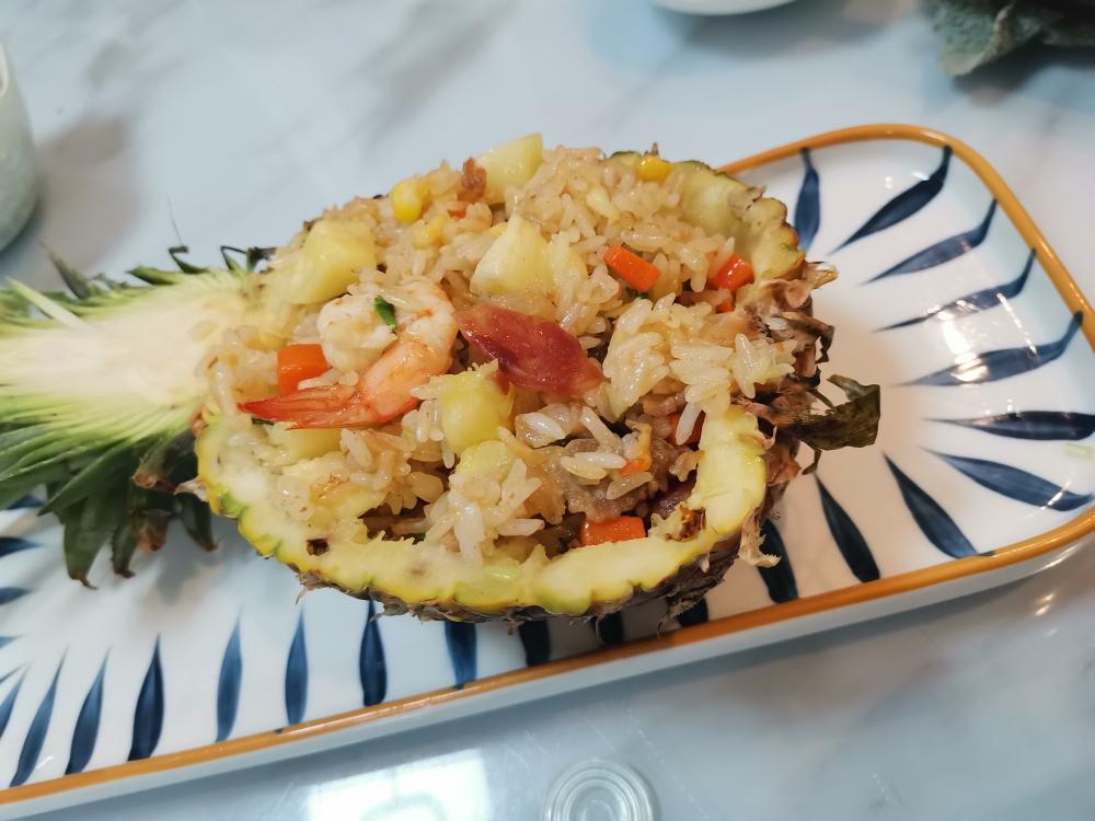 【麦卡~🍍饭的做法步骤图，麦卡~🍍饭怎么做好吃】简香敏敏_下厨房