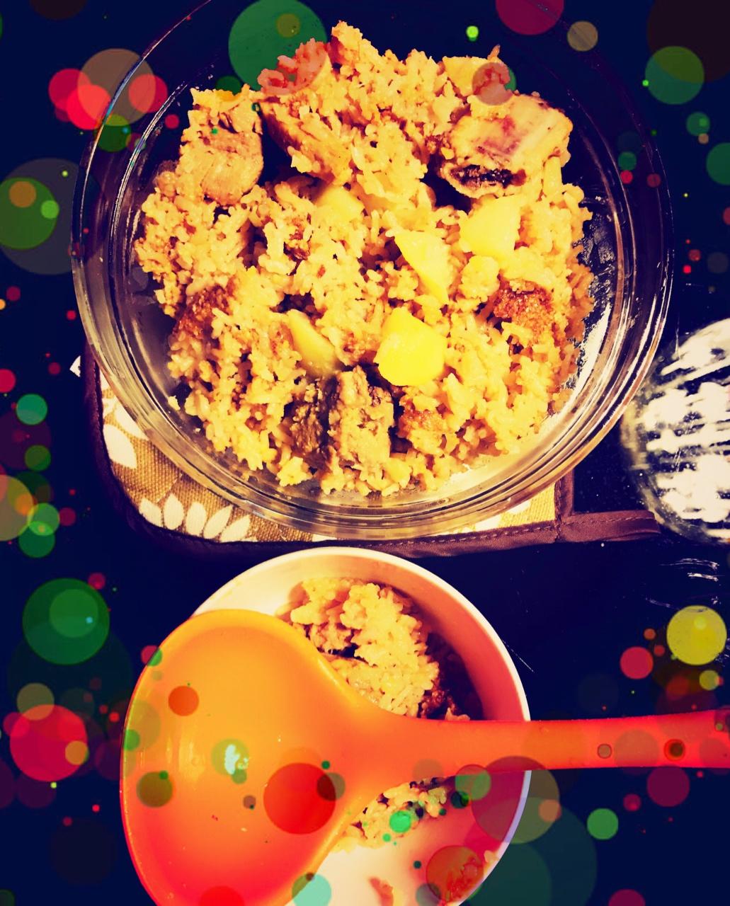 喷香排骨焖饭（爆好吃）