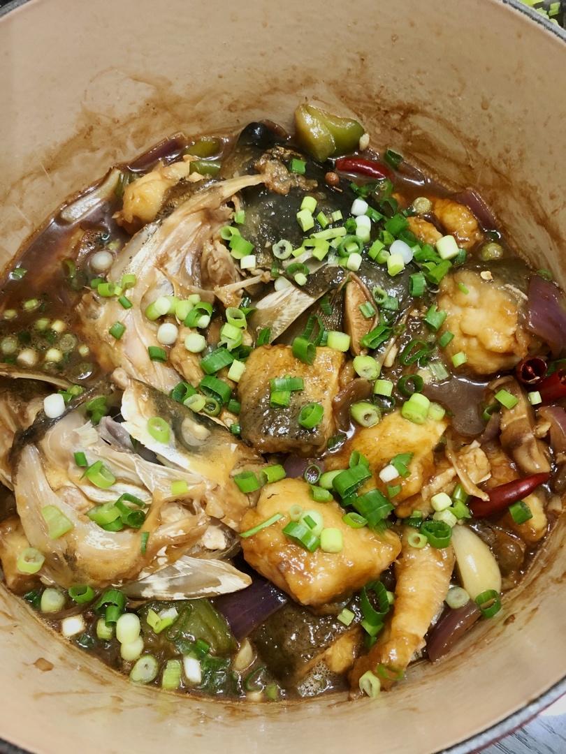 砂锅鱼头煲