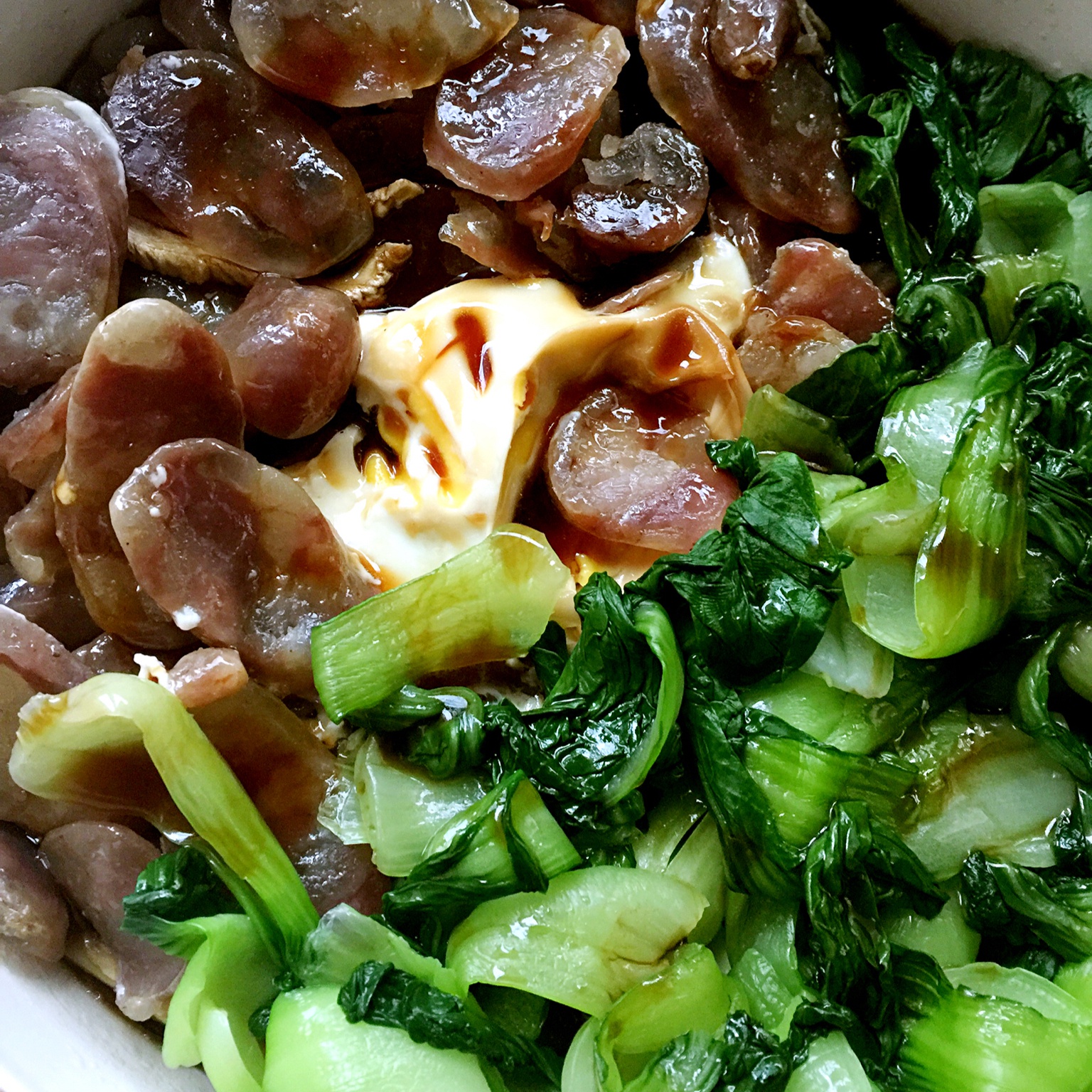 广式腊味煲仔饭