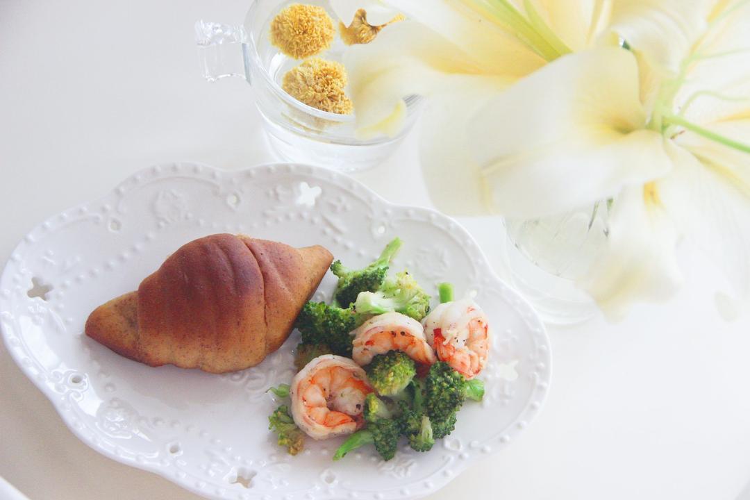 全麦芝麻盐面包