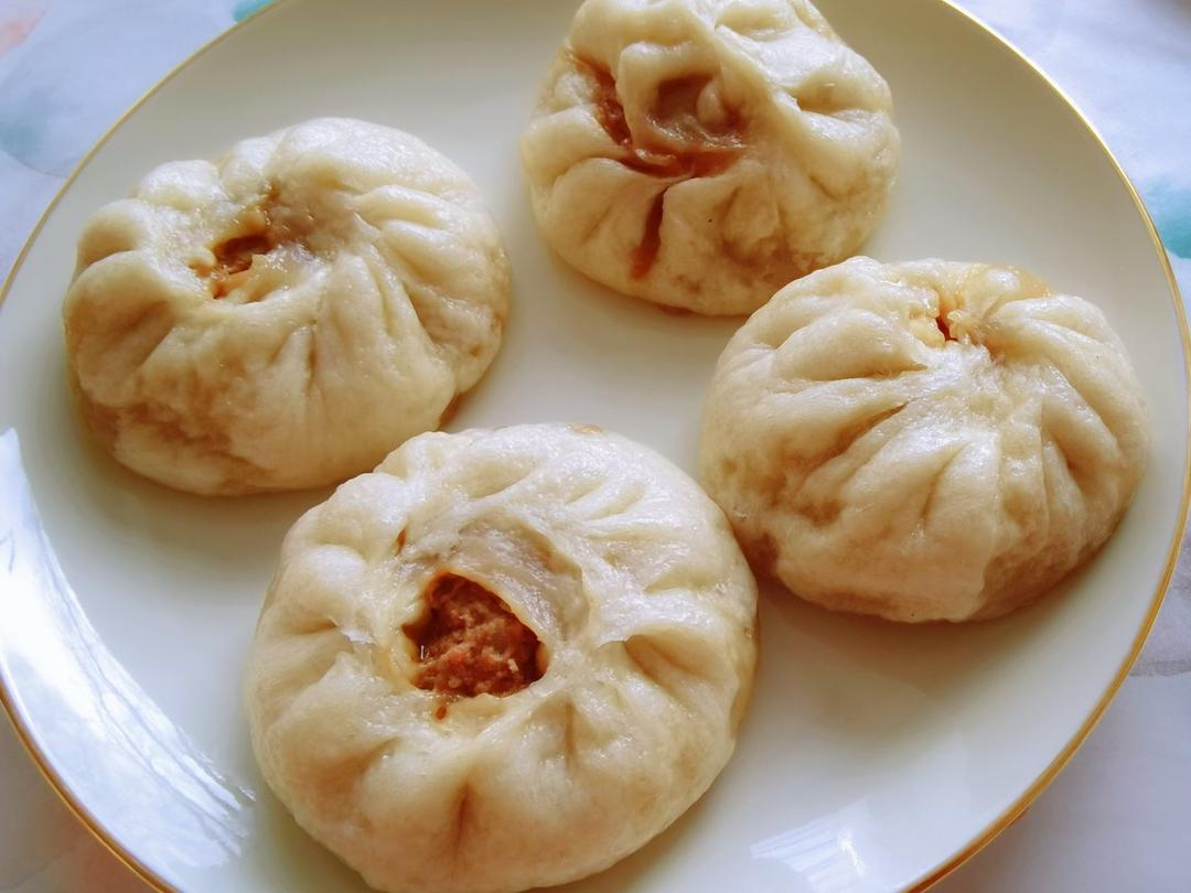 神仙配方肉包子     6个左右