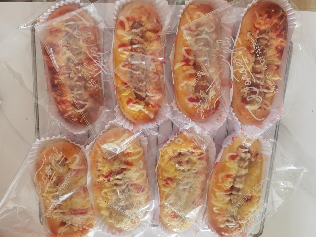 一个面团撑起一家店的台式面包—香肠面包