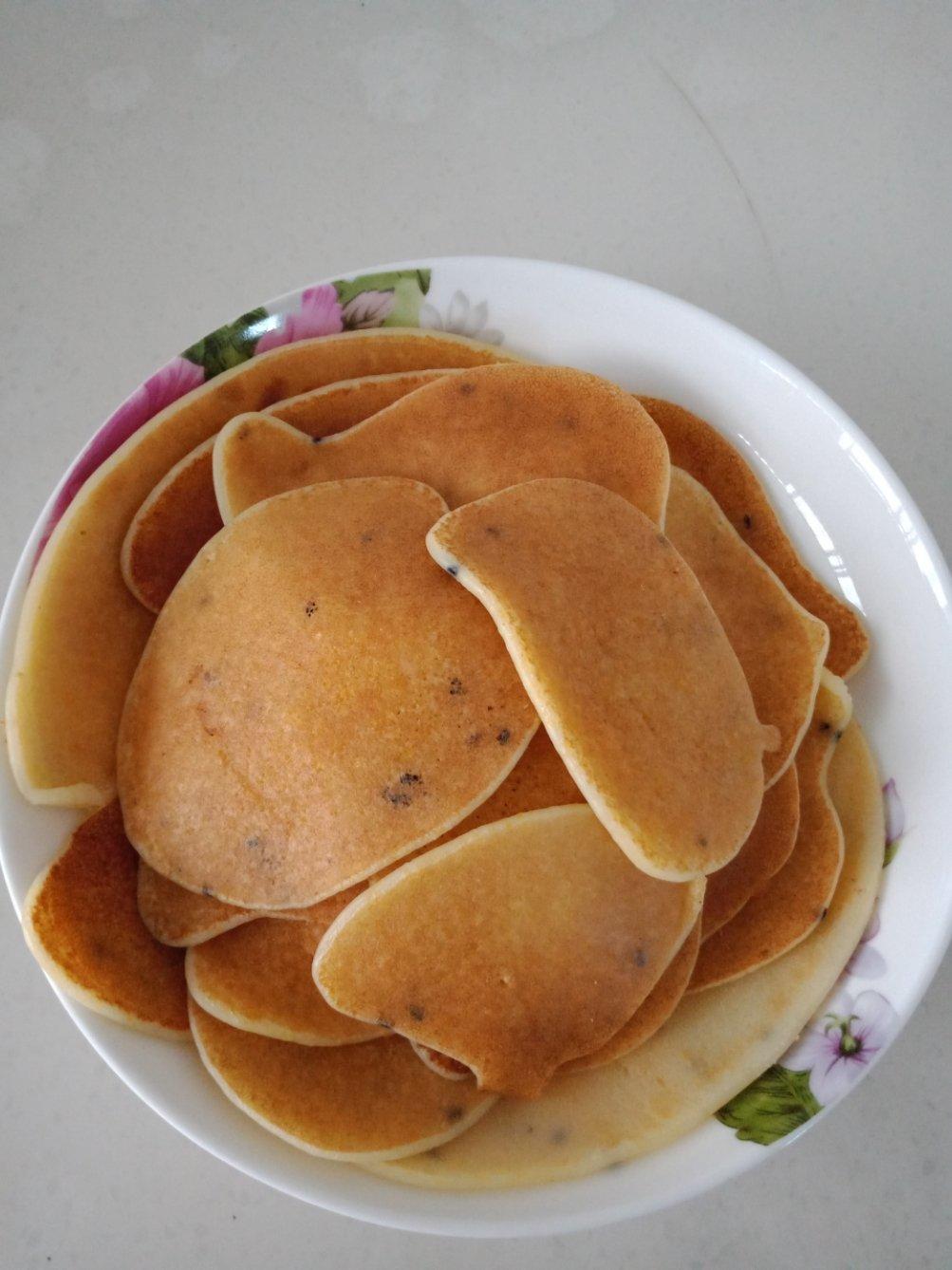 一分钟上手的早餐松饼-简单无油版（还在为早饭吃什么伤脑筋吗？快来试一试）