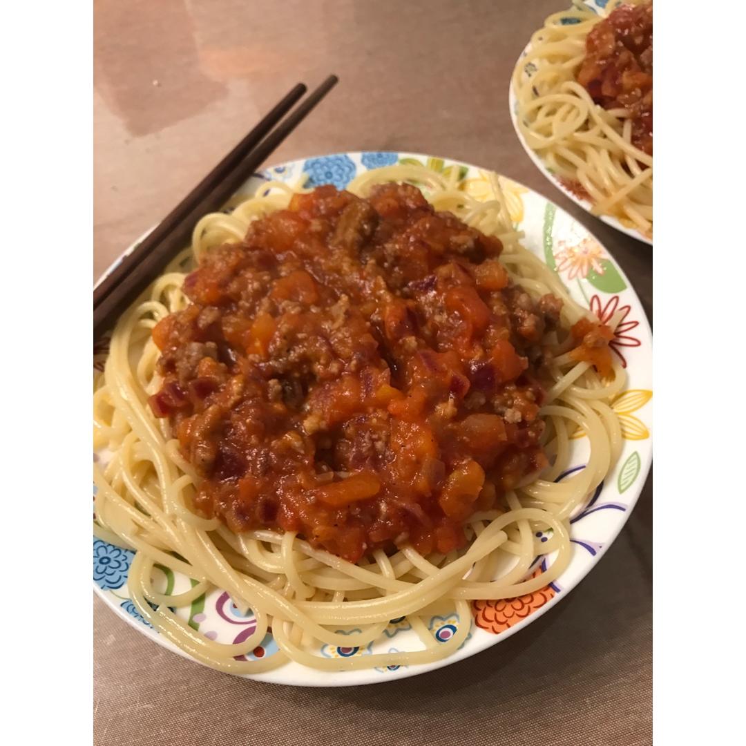 番茄肉酱意大利面
