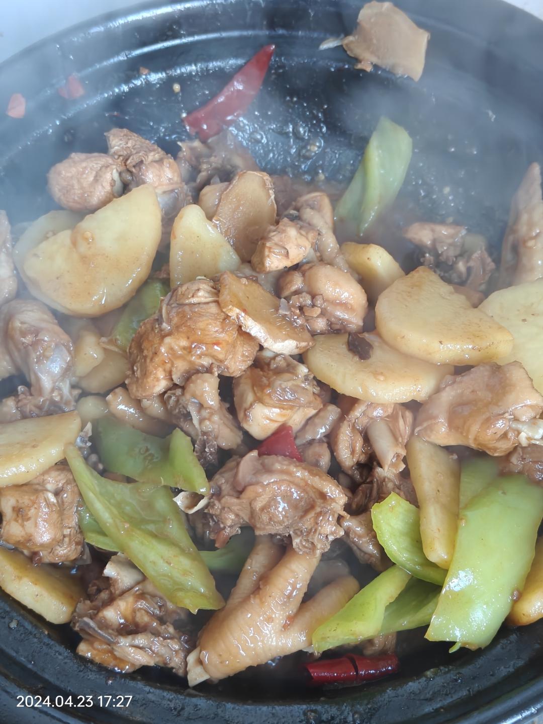 临沂炒鸡(山东美食)