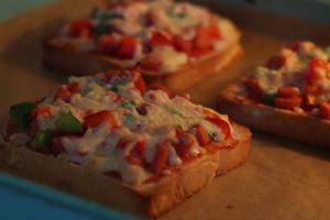 吐司披萨🍕快手早餐的做法 步骤7