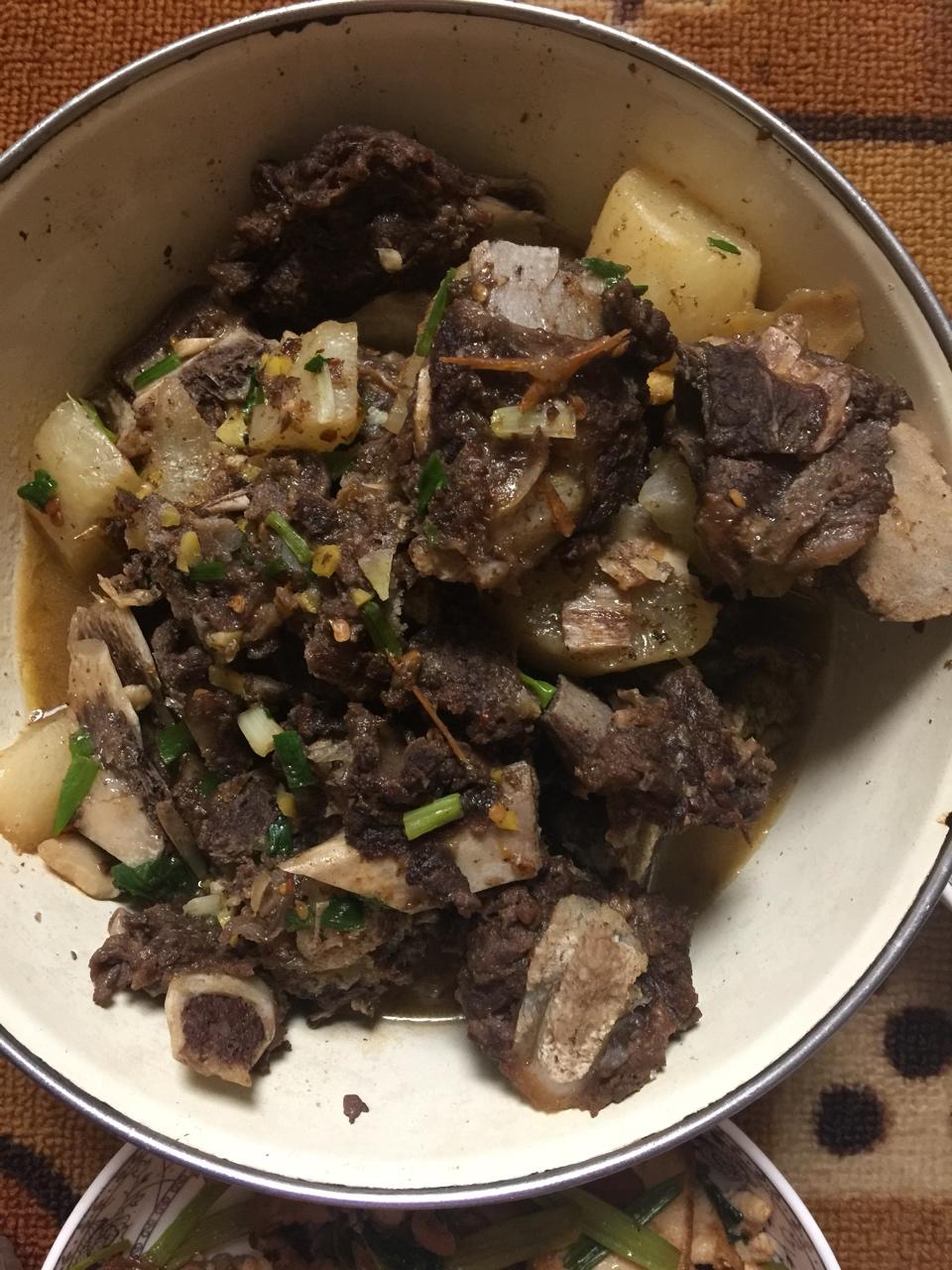 白萝卜炖牛排