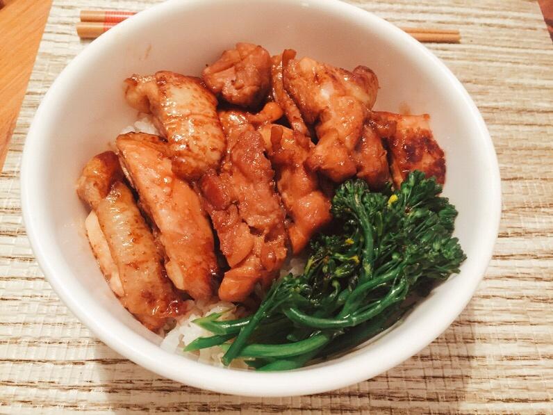 照烧鸡腿饭