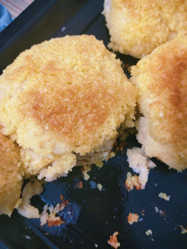 一次发酵❗️超简单椰蓉小餐包❗️又香又软，好吃哭～