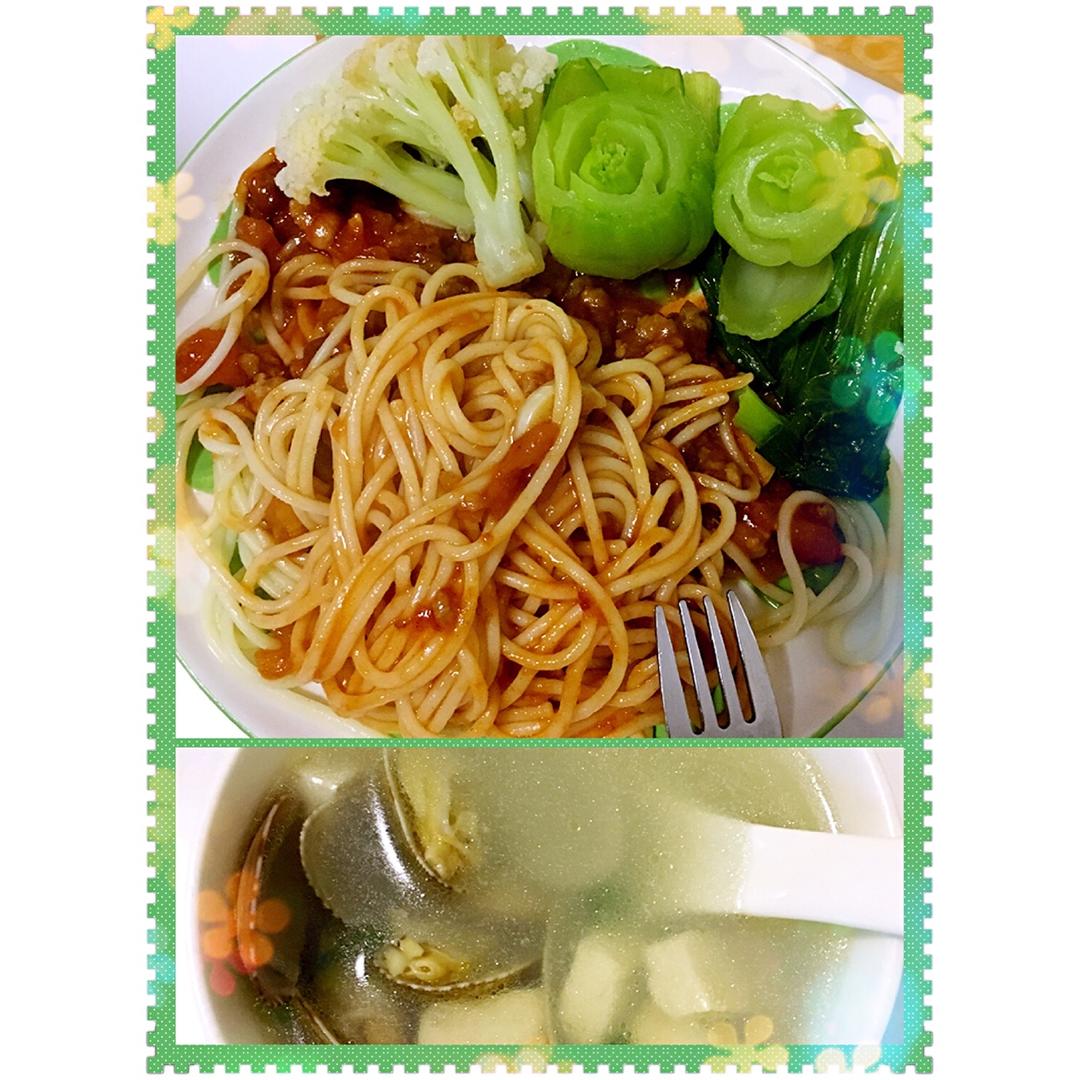 番茄肉酱意大利面