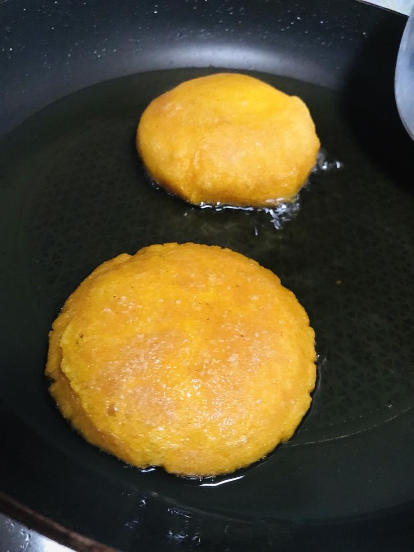 外酥里嫩的南瓜饼