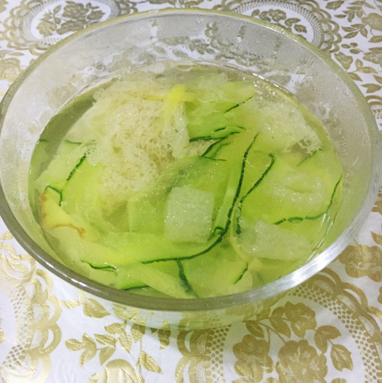 【圆满素食】 清爽鲜亮丨竹荪黄瓜汤