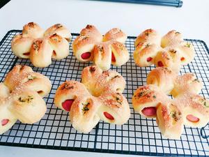 芝士香肠花朵🌸面包-最好吃的面包之一的做法 步骤16