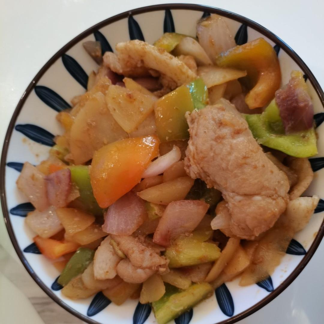 洋葱青椒炒土豆片