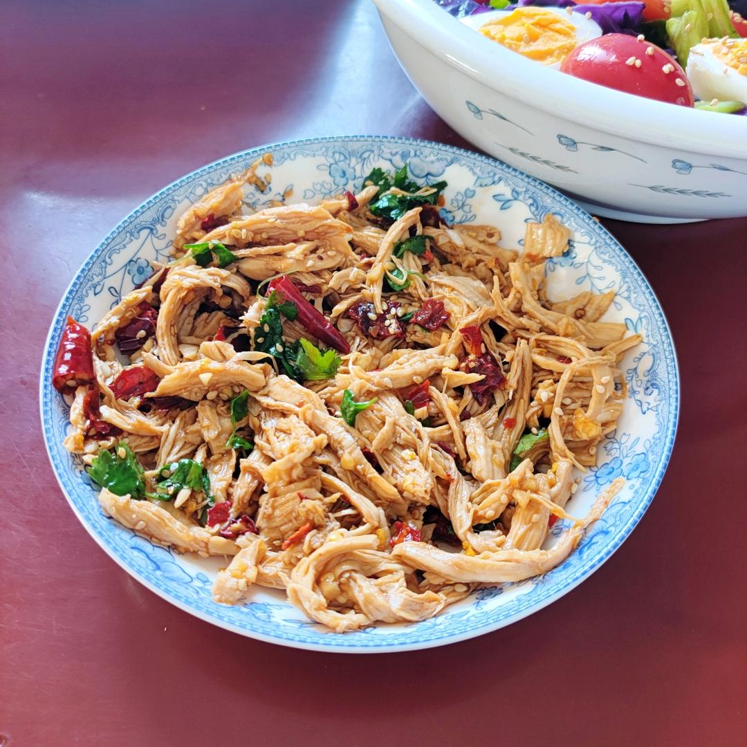 凉拌手撕鸡胸肉