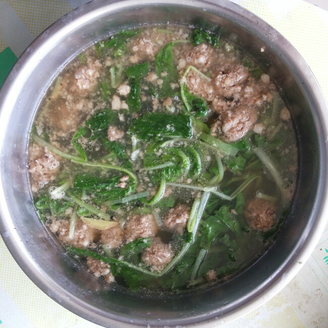小白菜丸子汤