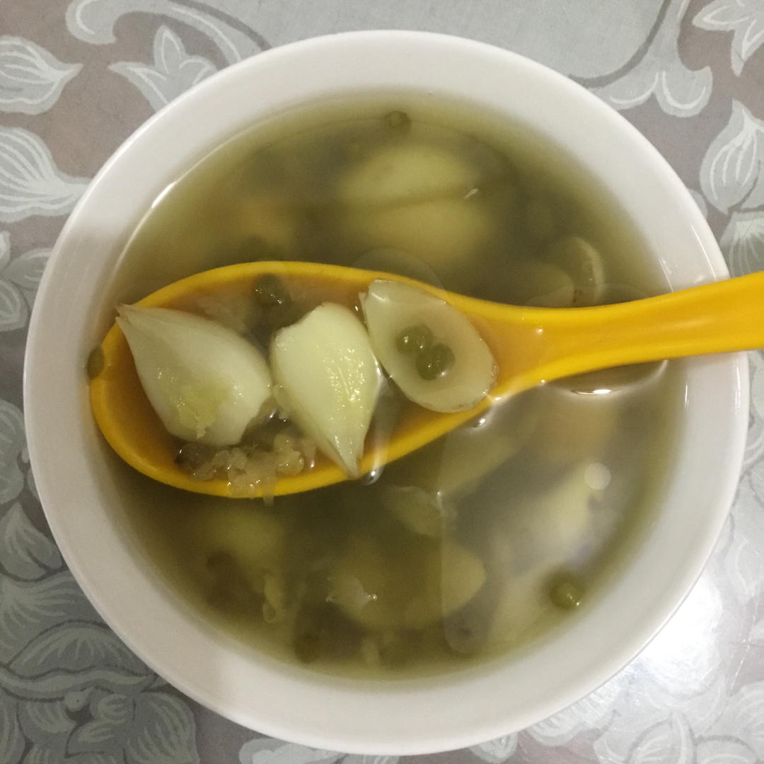 冰糖绿豆百合汤