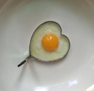 完美造型煎蛋技巧的做法 步骤3