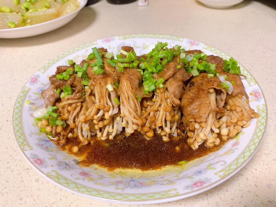 肥牛金针菇卷