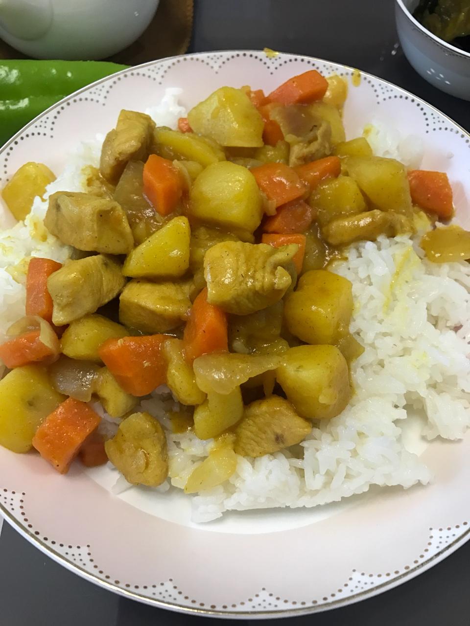咖喱土豆鸡块