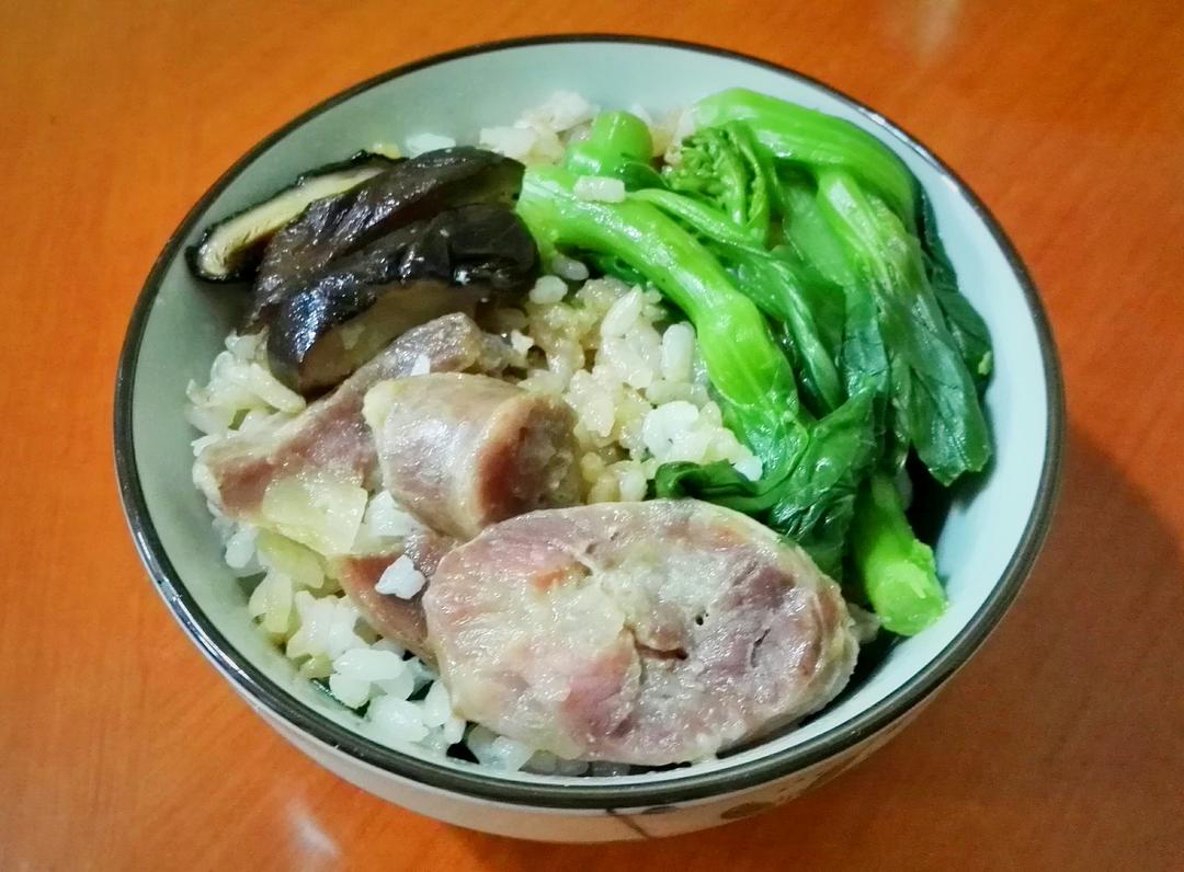 【电饭煲腊肠煲仔饭】