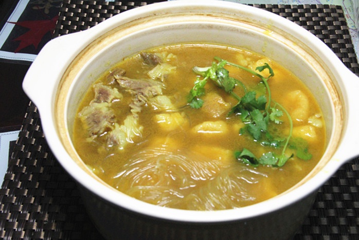 咖喱牛肉粉丝汤