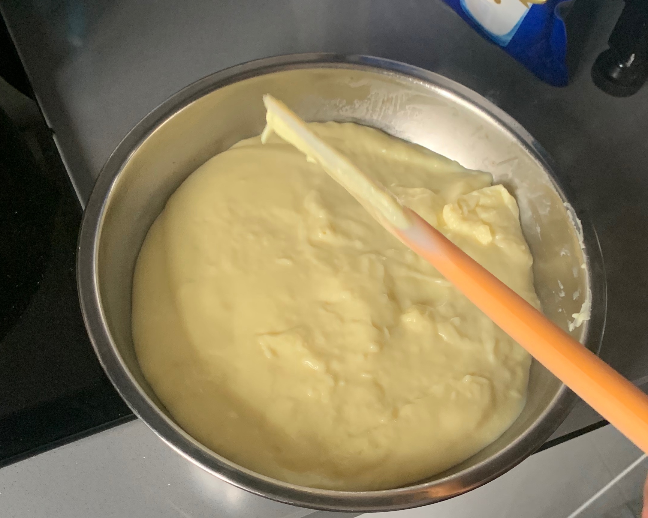 蛋挞液，牛奶布丁，烤牛奶-消耗蛋黄的做法 步骤2