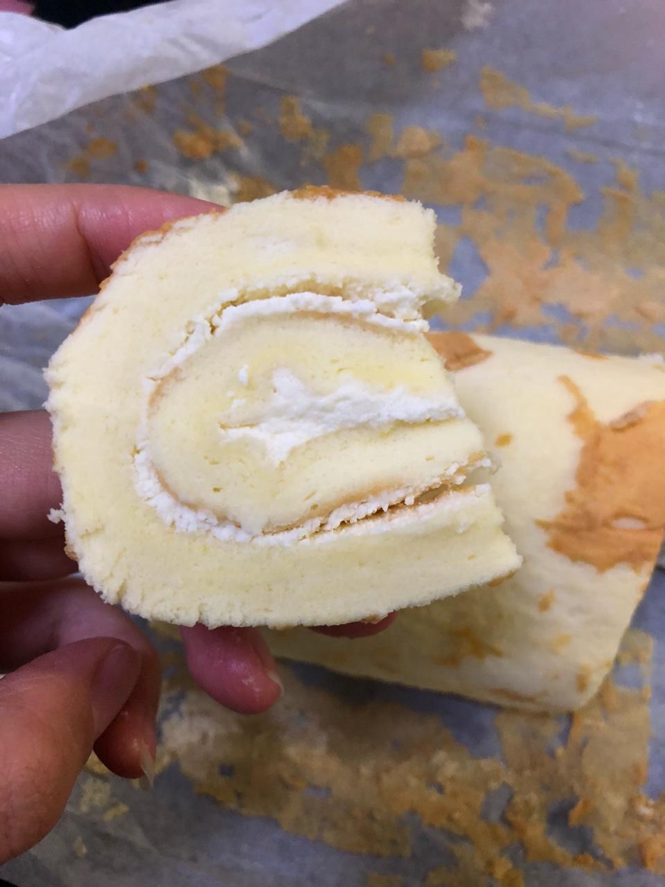 戚风奶油蛋糕卷