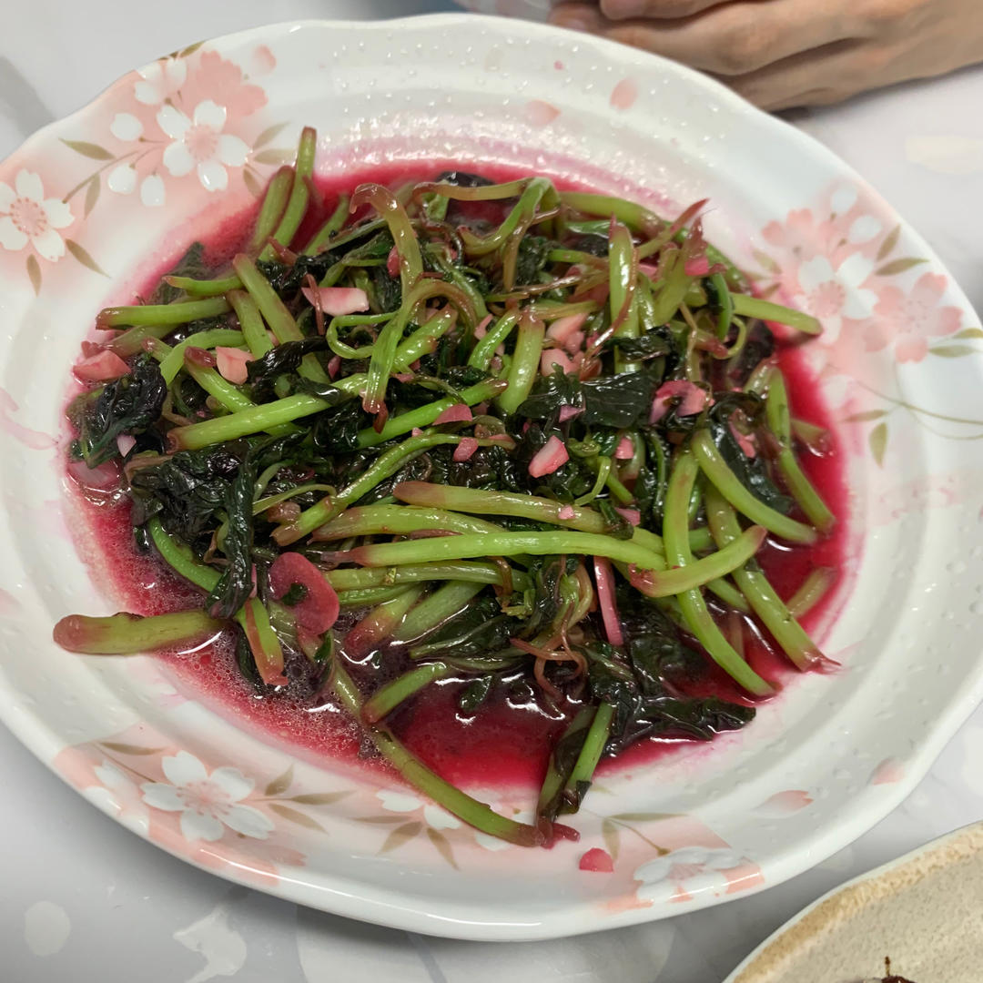 清炒红苋菜（简单菜也有窍门，一看就明白）