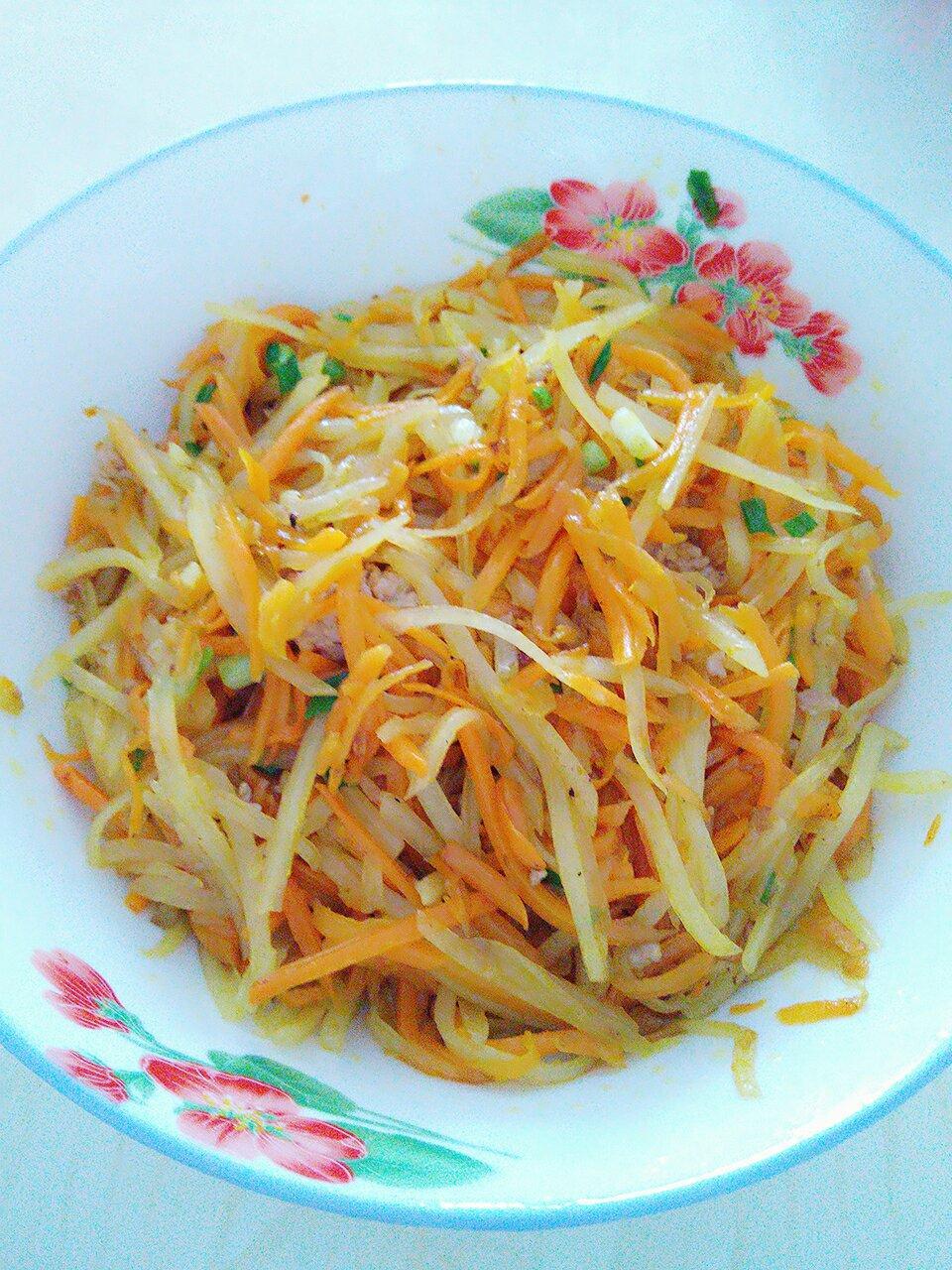 红萝卜丝炒土豆丝