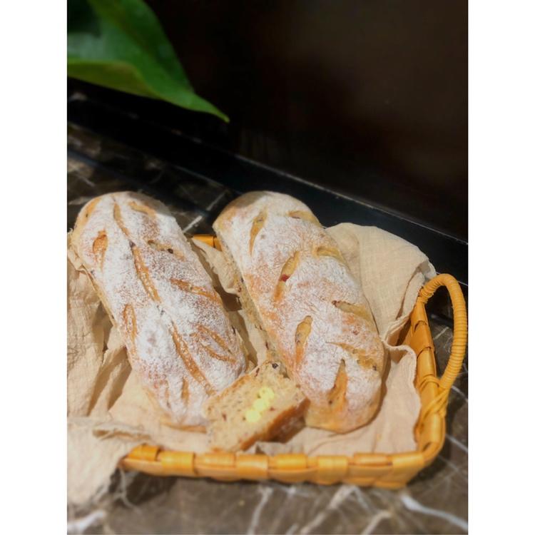 kiri奶油芝士食谱—全麦蔓越莓奶酪软欧包（视频）