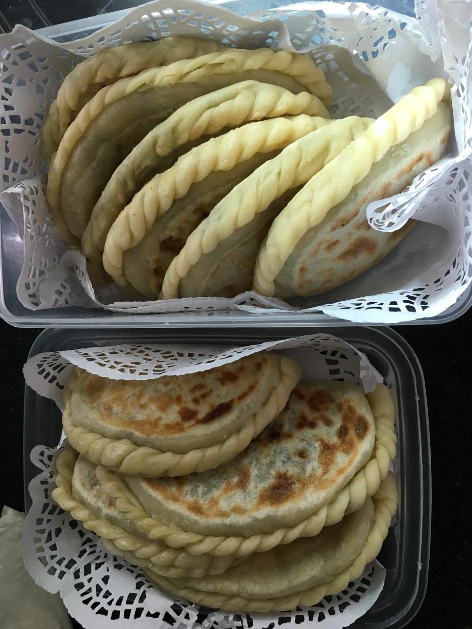 能使鸡蛋顺滑的韭菜盒子做法