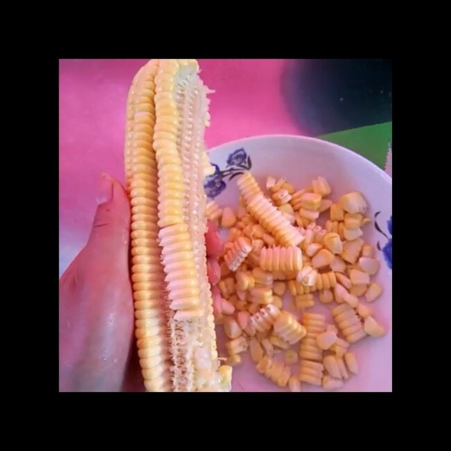 剥玉米的做法 步骤6