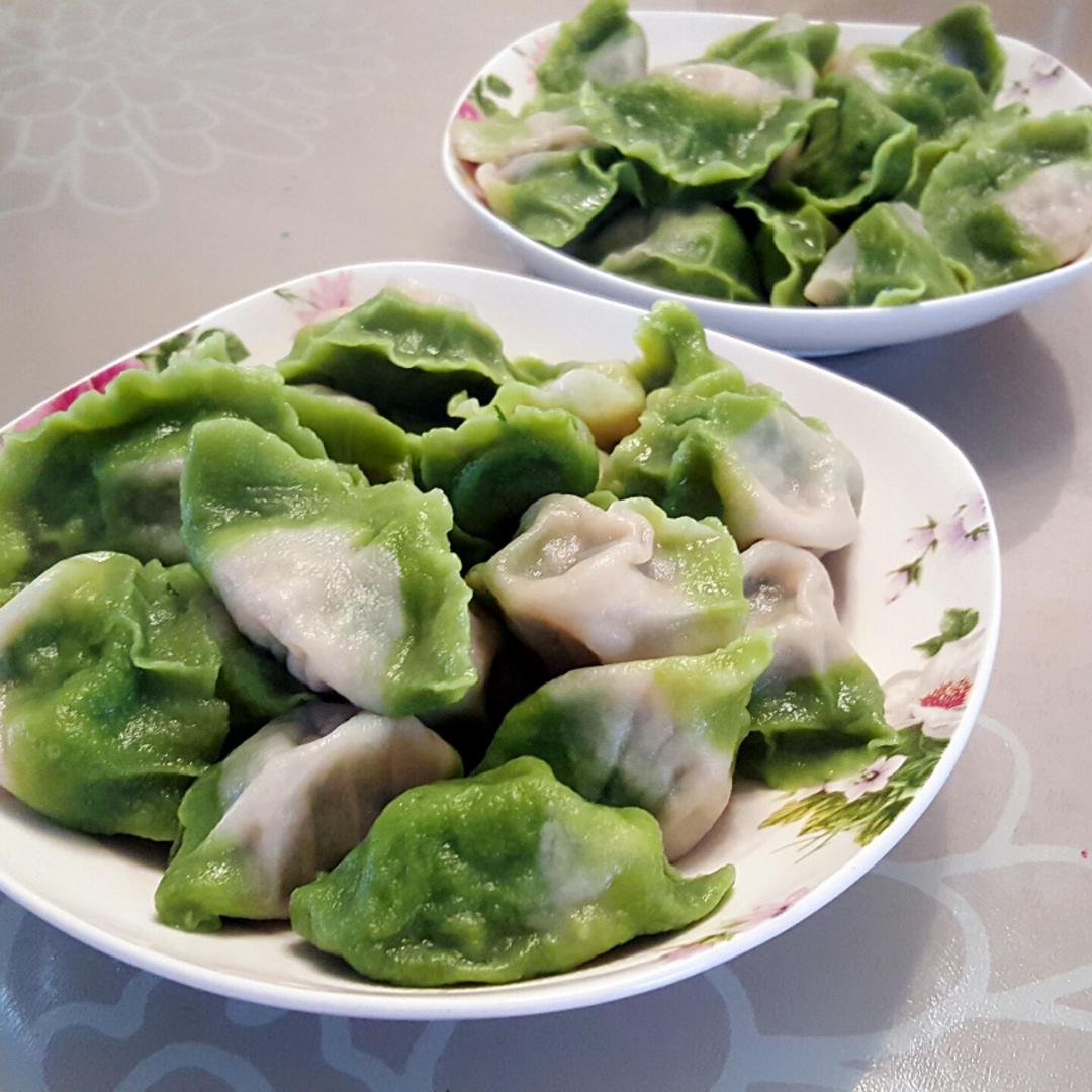 翡翠白玉白菜饺子详细版（附翡翠白玉白菜饺子包法，翡翠白玉饺子皮两种制法，面包机和面，翡翠白玉烧卖，各种馅料搭配）