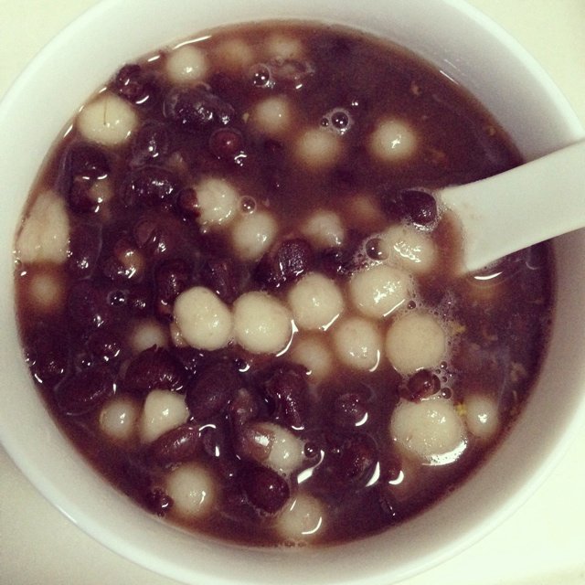 胖虎和跳龙做的红豆小圆子