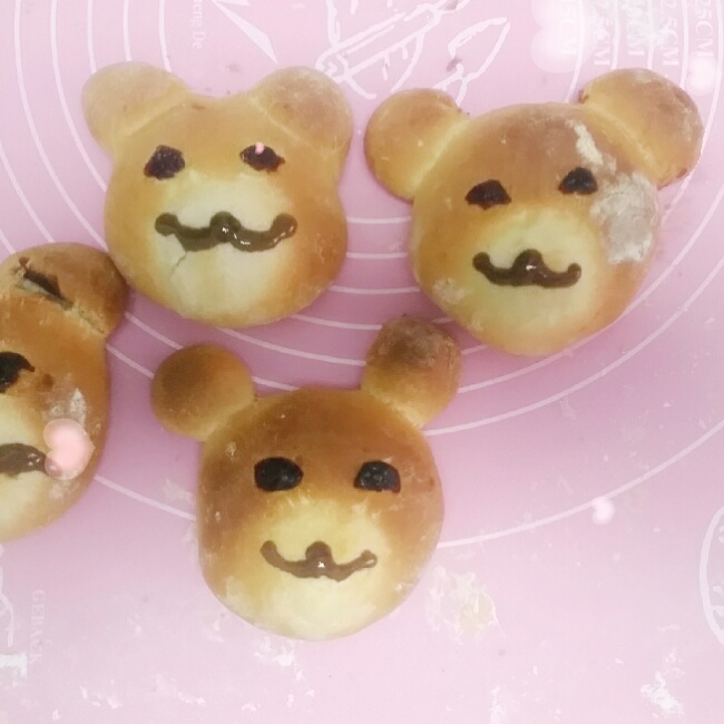 小熊豆沙面包