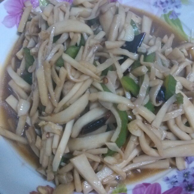 青椒素炒杏鲍菇