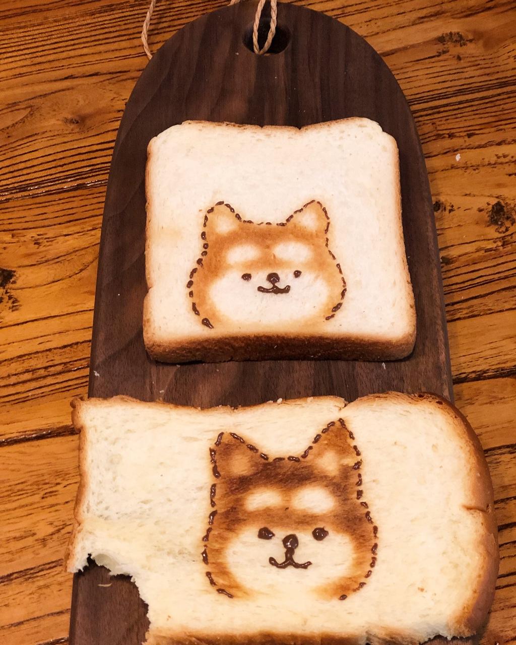 柴犬烤吐司片