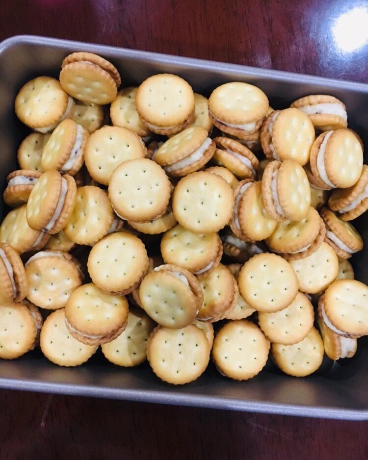 会拉丝的纽扣小饼干