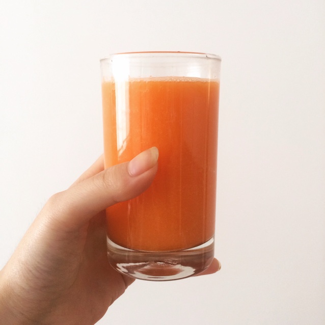 自制hey juice排毒果蔬汁。