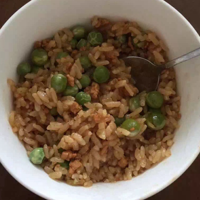 傻瓜版酱油炒饭