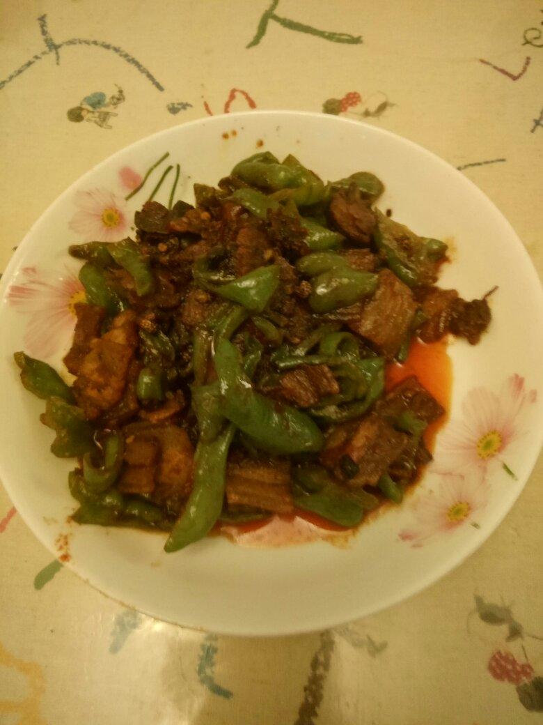 成都人家里的青椒回锅肉