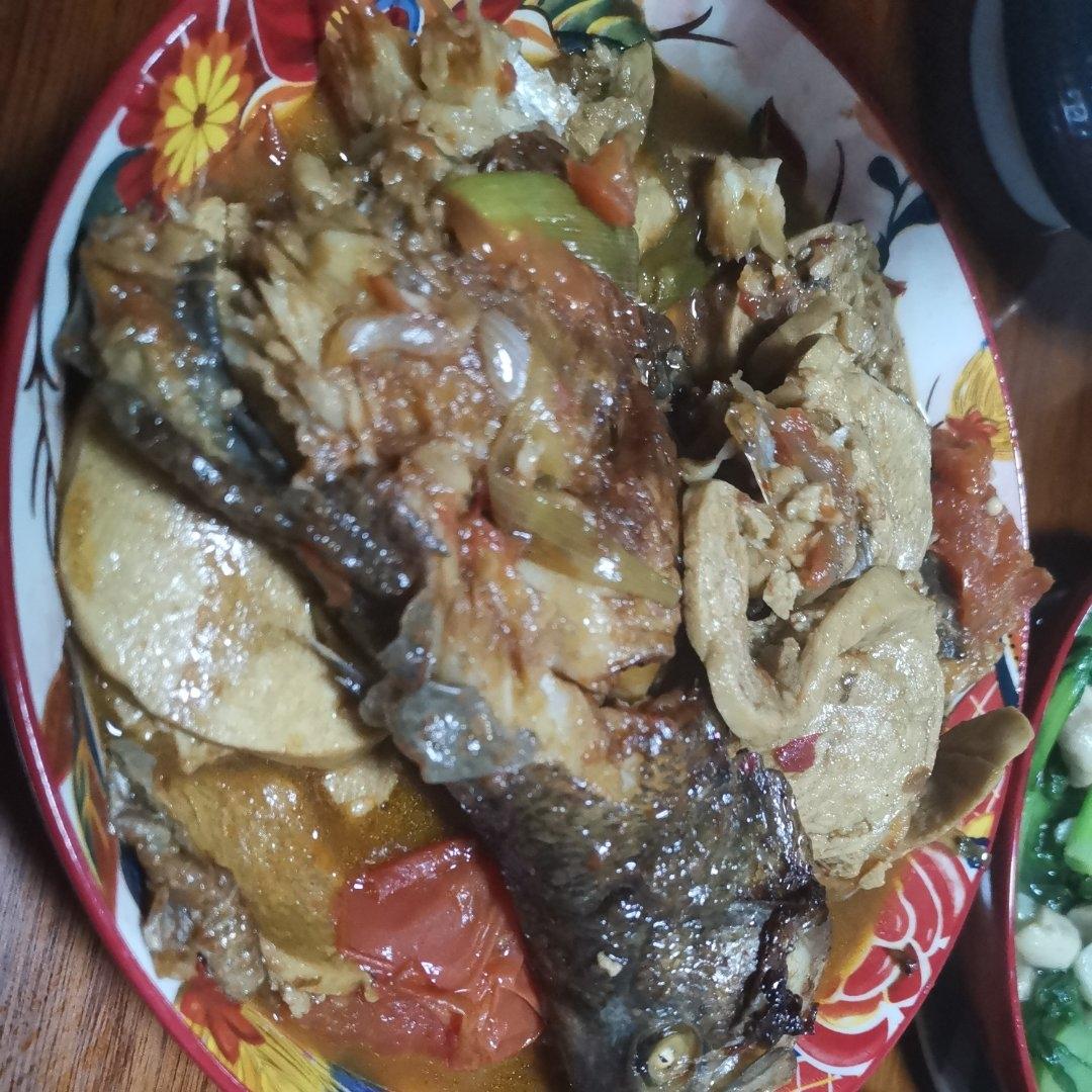 红烧鲈鱼